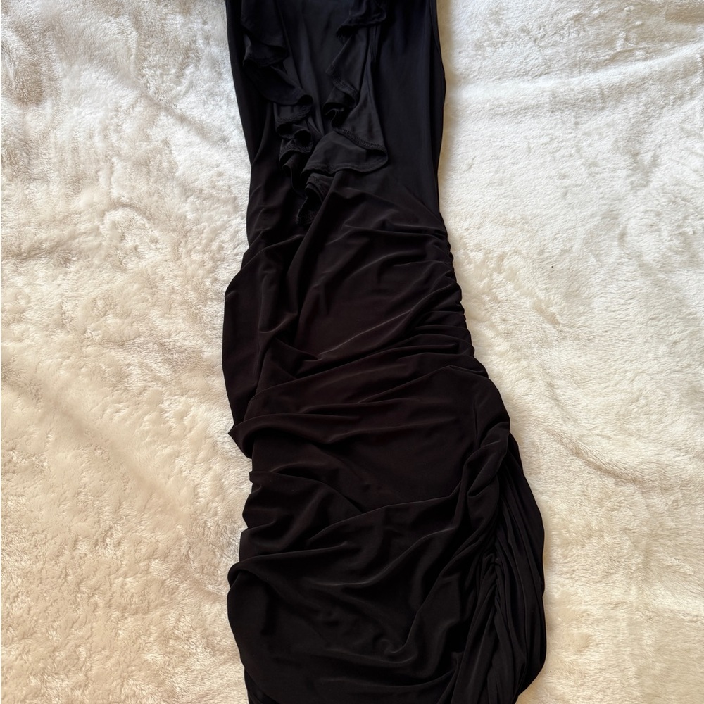 Pretty little thing Elegant Black Ruched Dress